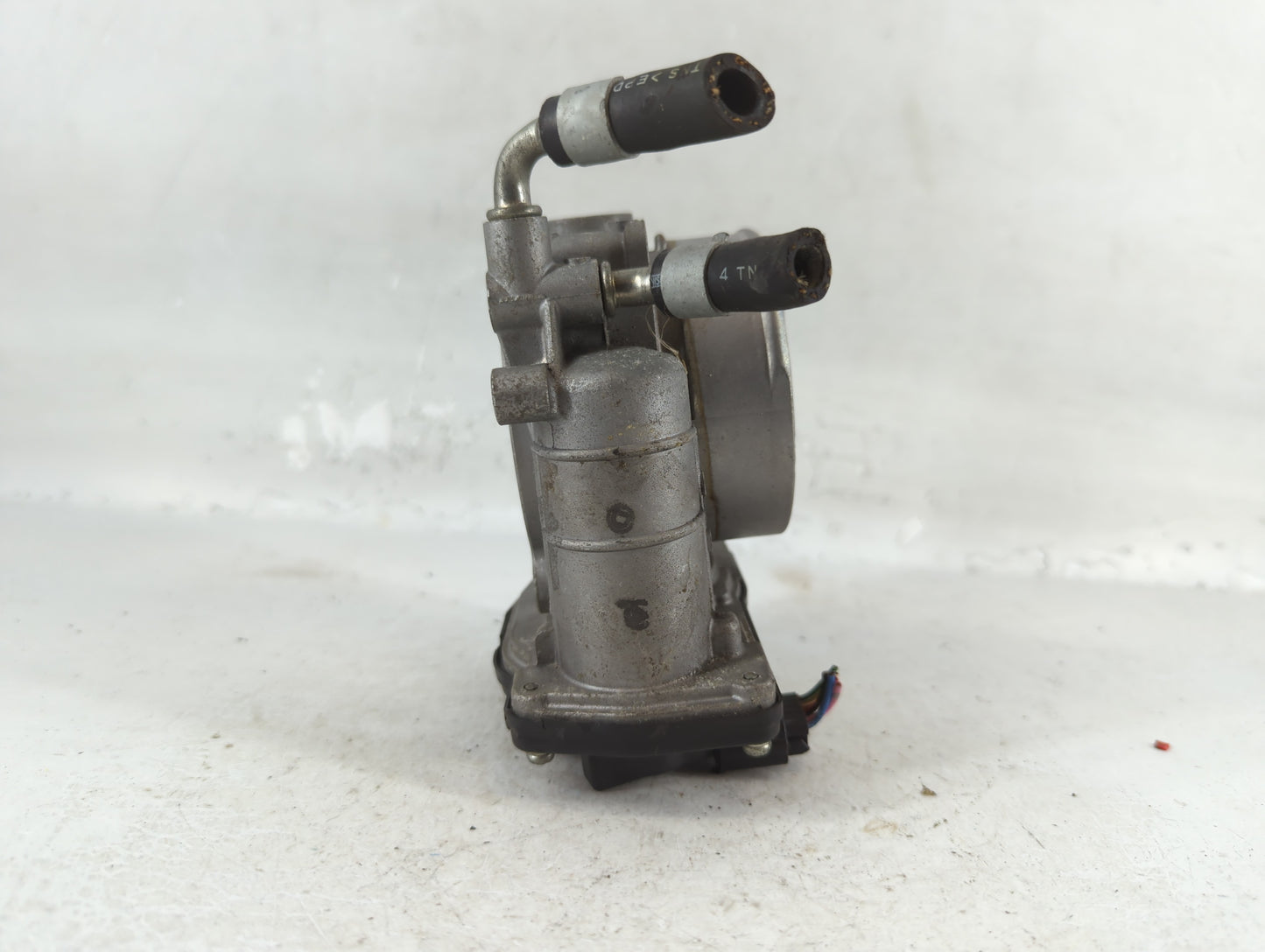 2009-2014 Nissan Maxima Throttle Body P/N:0622H RME75-12, K 0617 1, 526-01 Fits Fits 2009 2010 2011 2012 2013 2014 OEM Used 