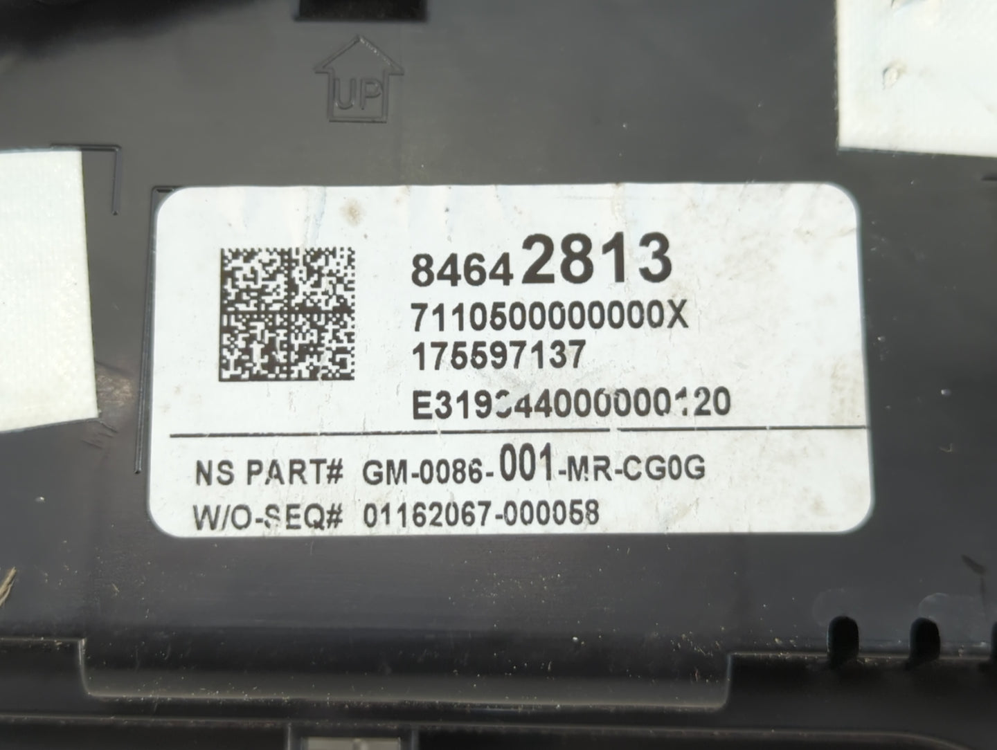 2011-2012 Nissan Maxima Instrument Cluster Speedometer Gauges P/N:84642813 GM-0086-001 Fits Fits 2011 2012 OEM Used Auto Par