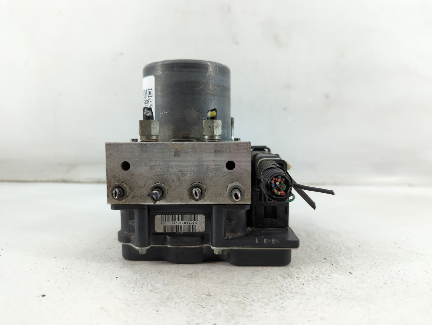 2011 Nissan Maxima ABS Pump Control Module Replacement P/N:47660 ZY00C Fits OEM Used Auto Parts - Oemusedautoparts1.com