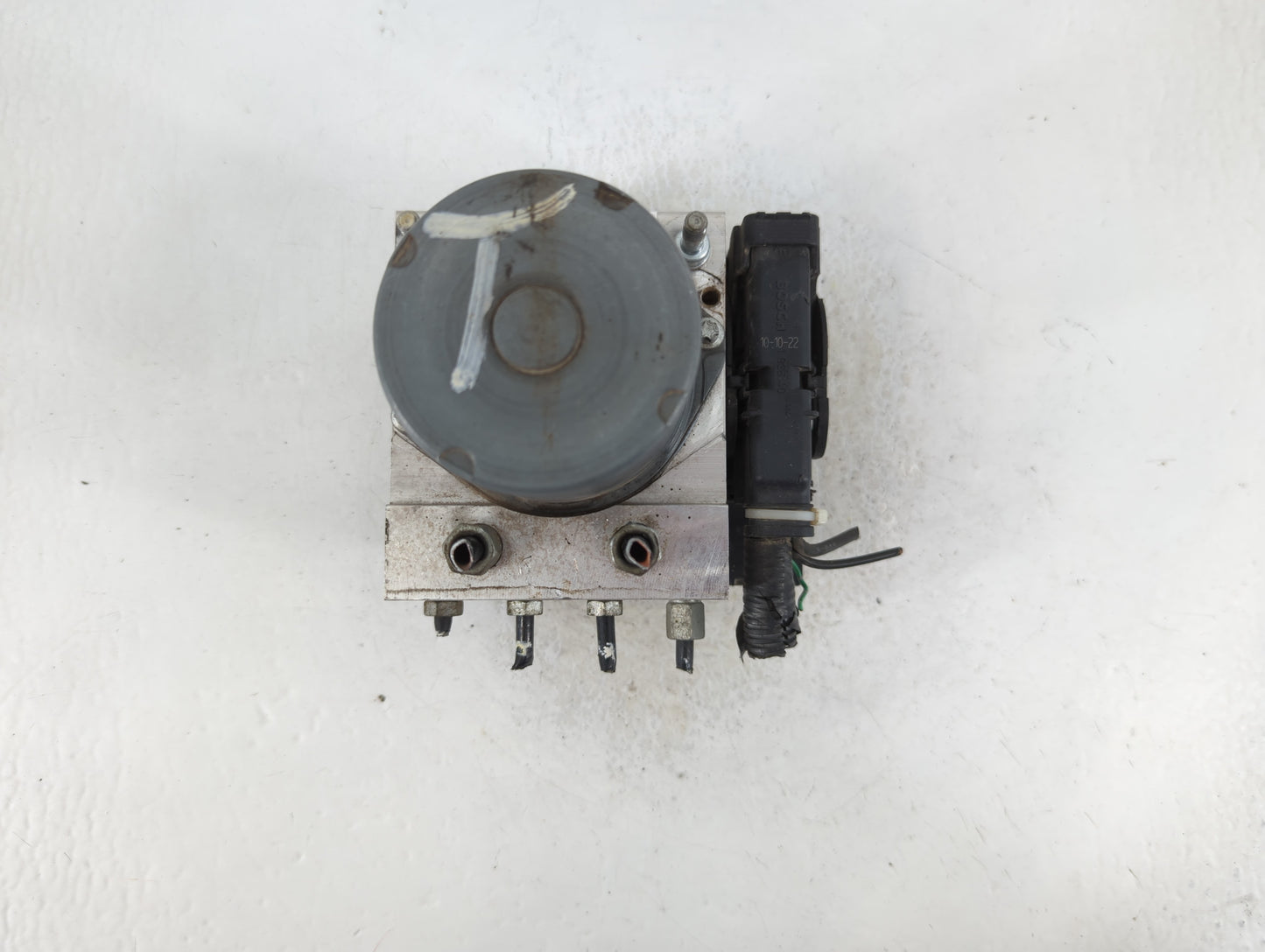 2011 Nissan Maxima ABS Pump Control Module Replacement P/N:47660 ZY00C Fits OEM Used Auto Parts - Oemusedautoparts1.com
