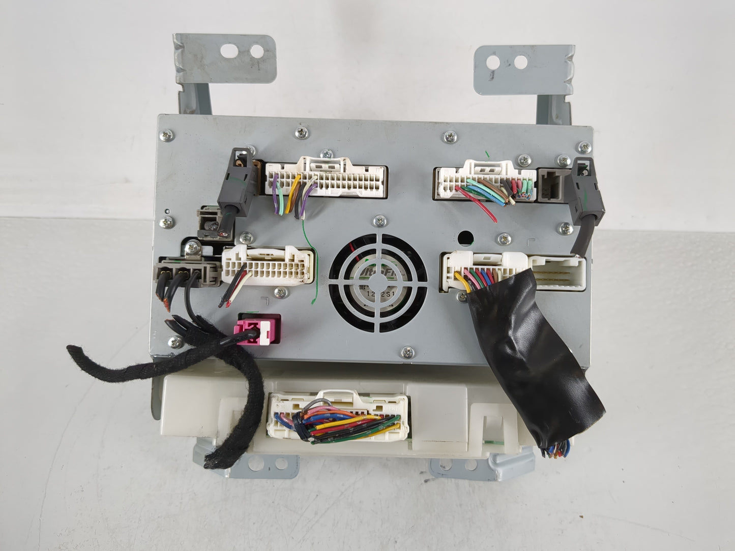 2011-2012 Nissan Murano Radio AM FM Cd Player Receiver Replacement P/N:25915 1JA1C Fits Fits 2010 2011 2012 OEM Used Auto Pa