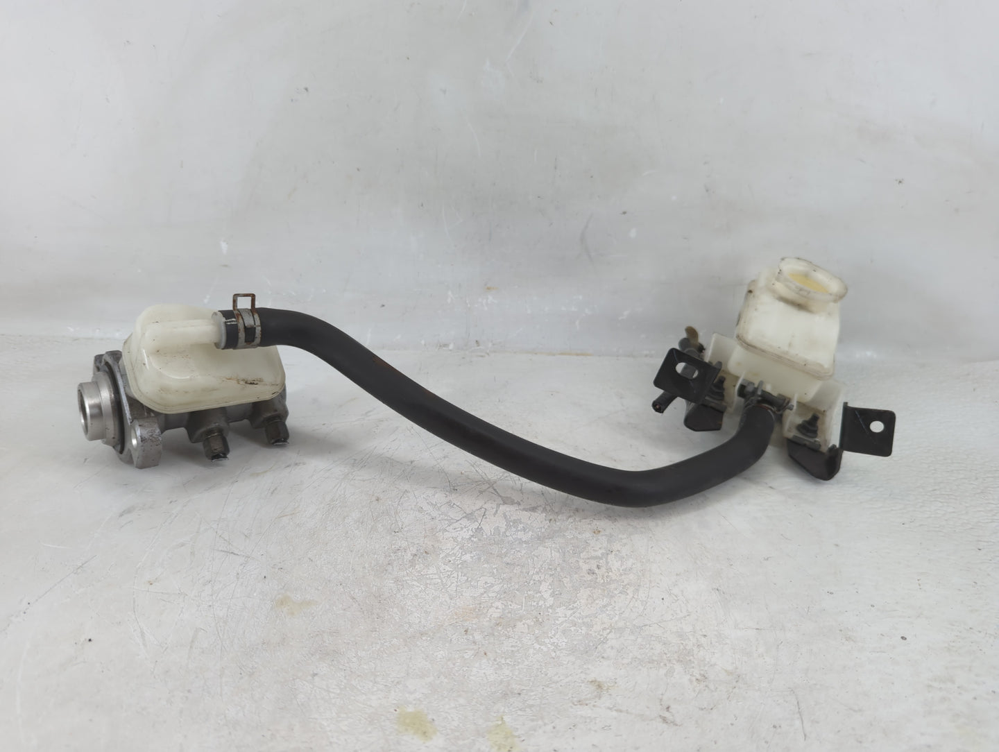 2009-2014 Nissan Murano Brake Master Cylinder 1208544 - Oemusedautoparts1.com