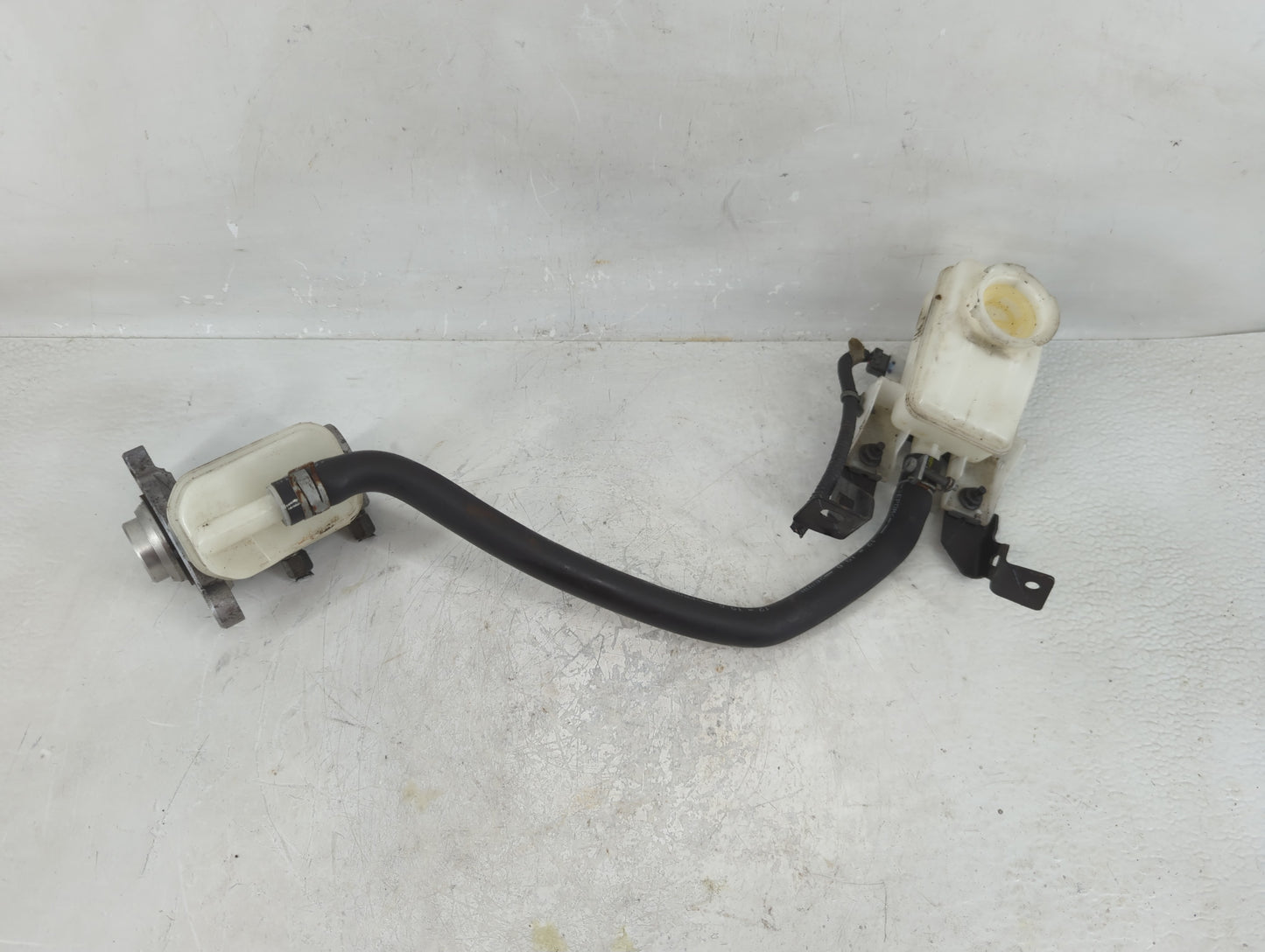 2009-2014 Nissan Murano Brake Master Cylinder - Oemusedautoparts1.com