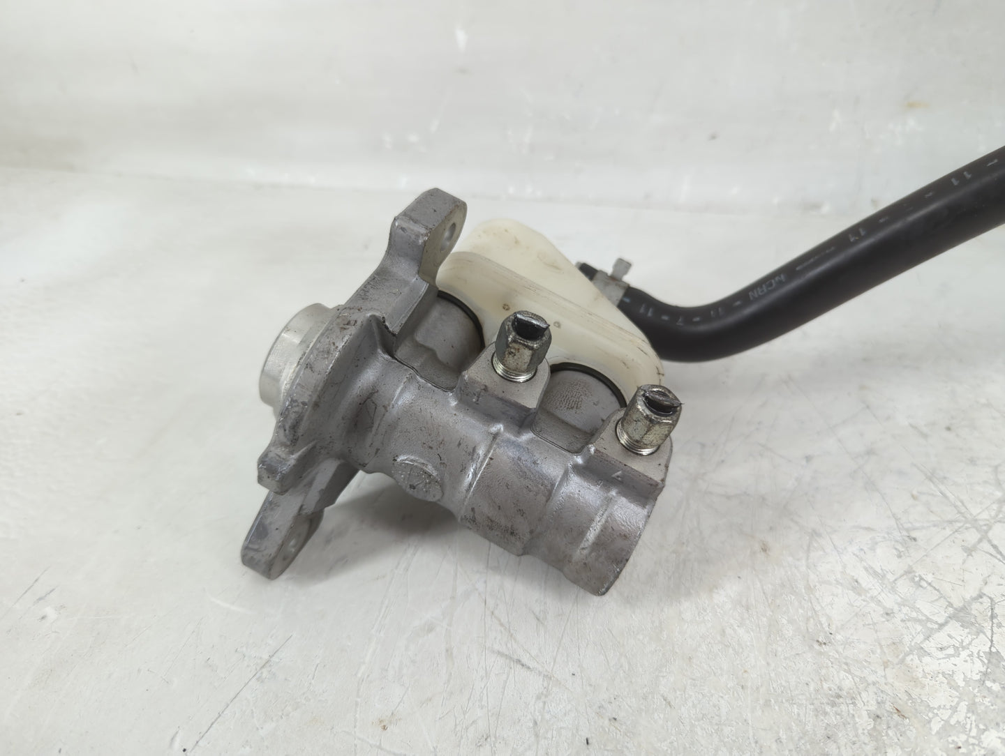 2009-2014 Nissan Murano Brake Master Cylinder 1208544 - Oemusedautoparts1.com