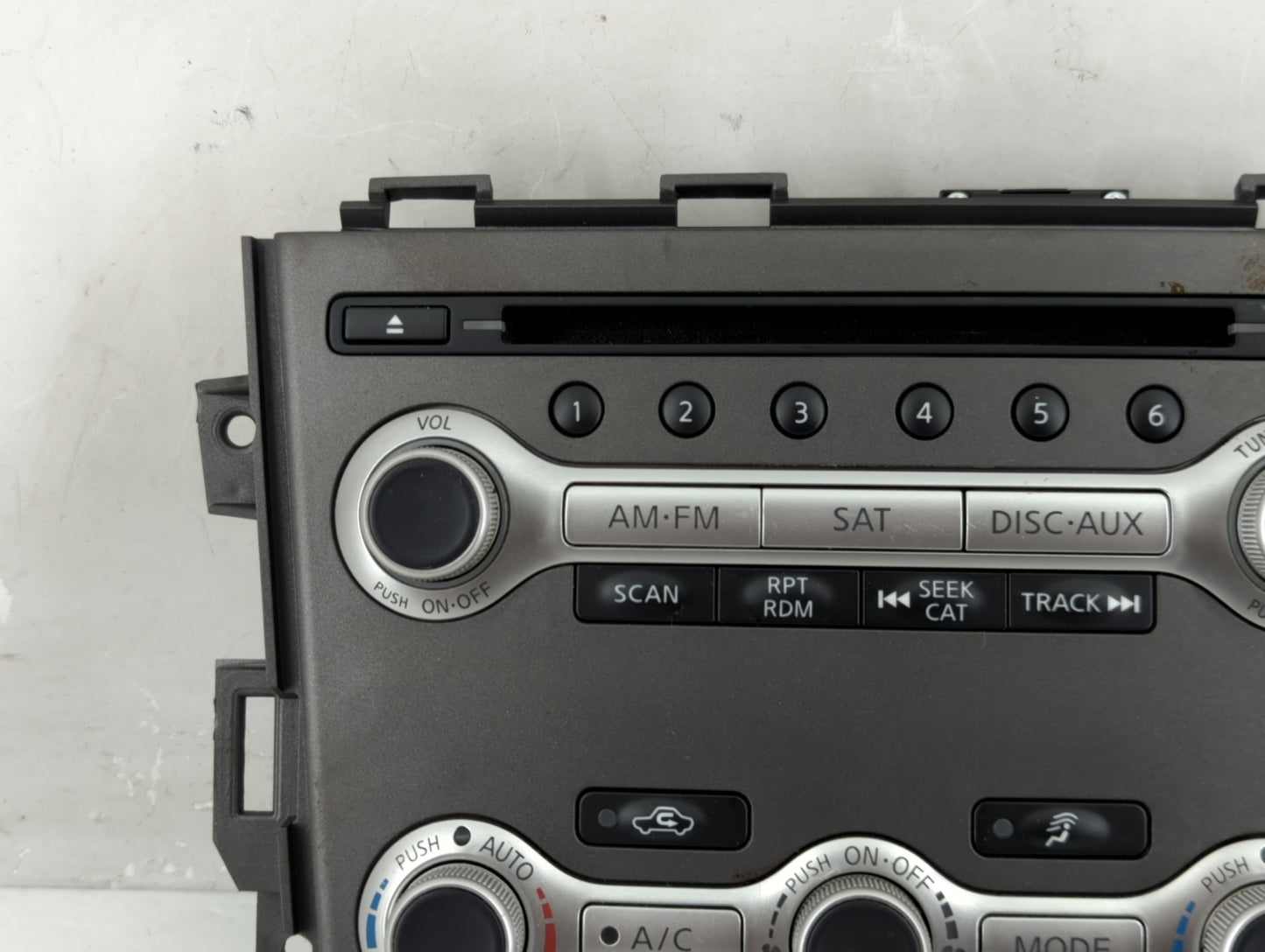 2011-2014 Nissan Murano Radio AM FM Cd Player Receiver Replacement P/N:F21PB1027B Fits Fits 2011 2012 2013 2014 OEM Used Aut