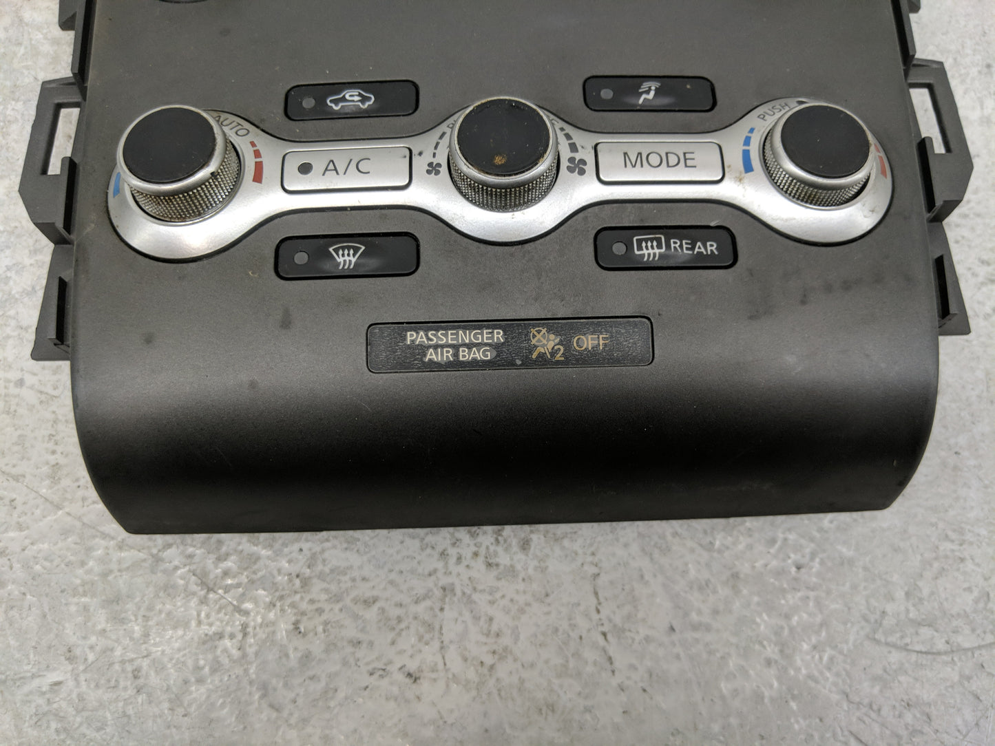 2011-2014 Nissan Murano Radio Control Panel - Oemusedautoparts1.com