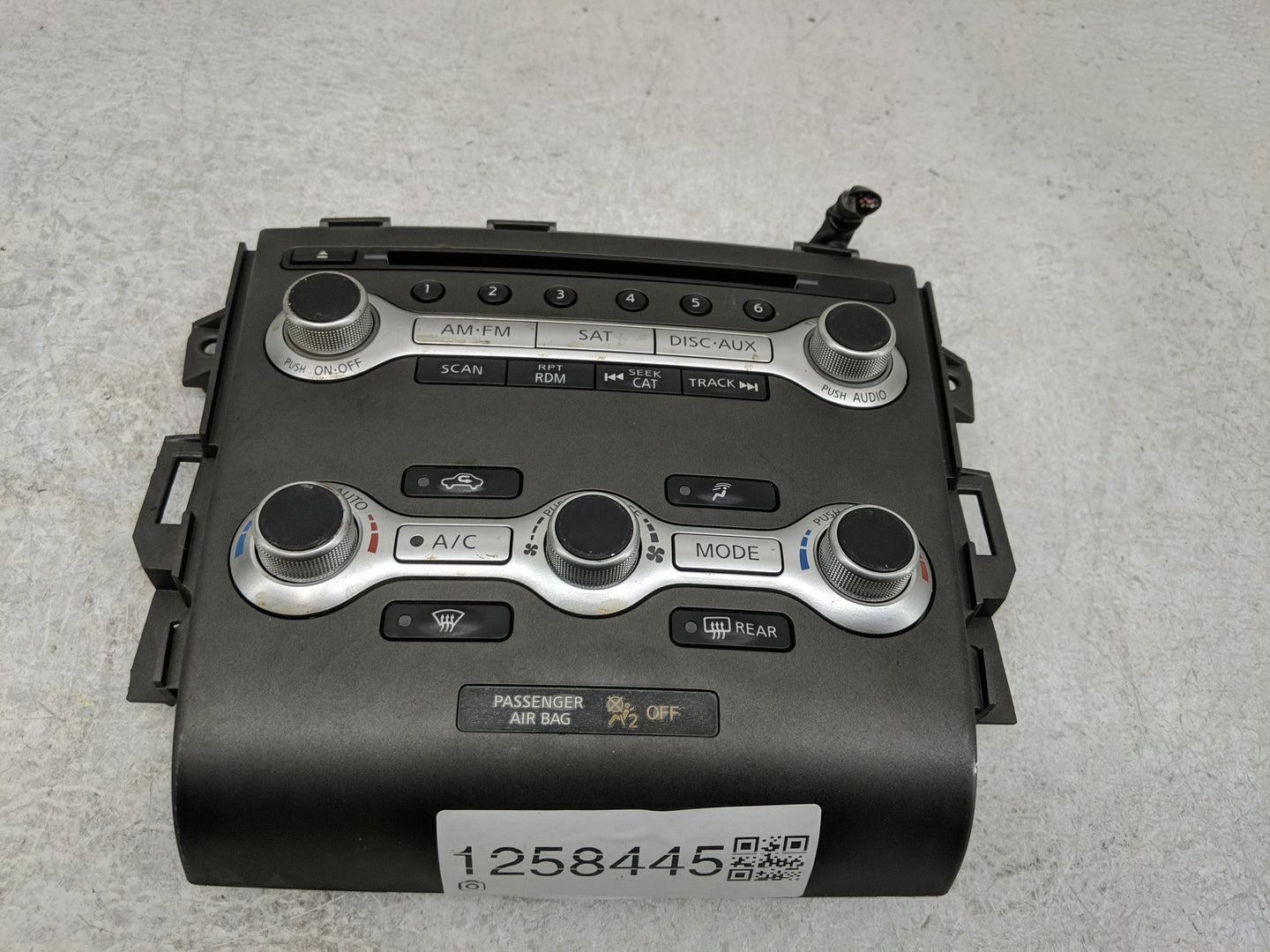 2011-2014 Nissan Murano Radio AM FM Cd Player Receiver Replacement Fits Fits 2011 2012 2013 2014 OEM Used Auto Parts - Oemus