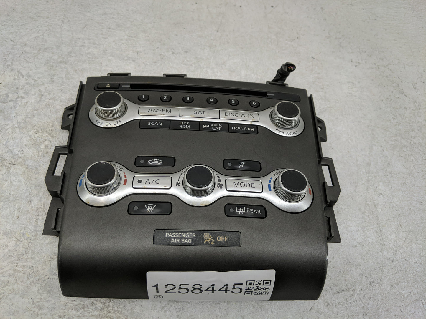 2011-2014 Nissan Murano Radio AM FM Cd Player Receiver Replacement Fits Fits 2011 2012 2013 2014 OEM Used Auto Parts - Oemus