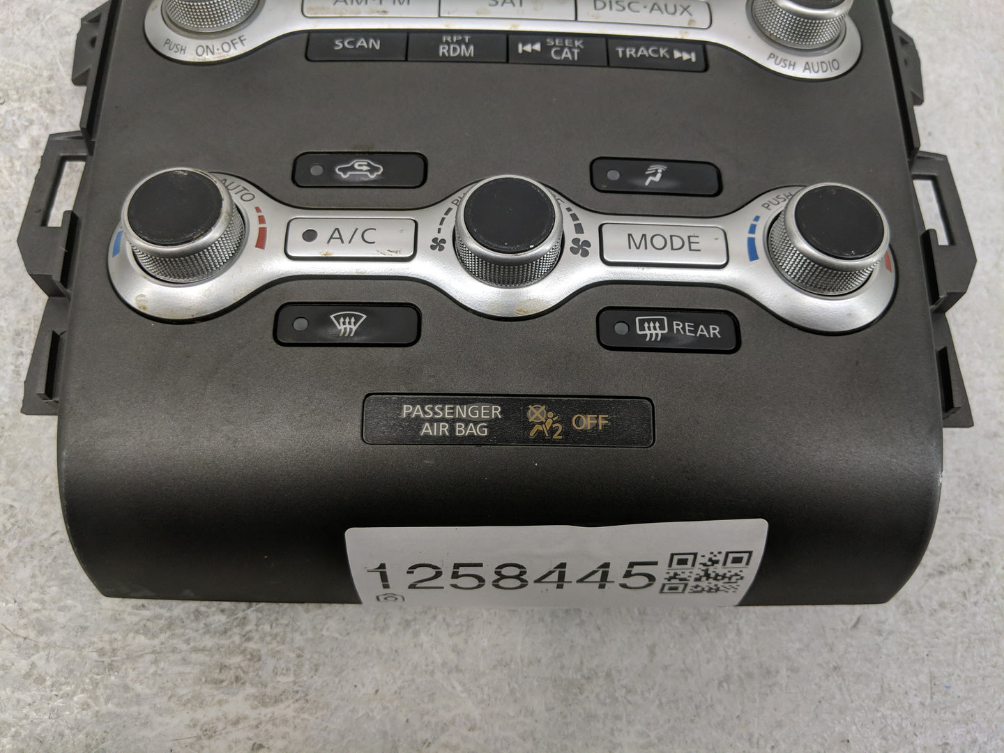2011-2014 Nissan Murano Radio AM FM Cd Player Receiver Replacement Fits Fits 2011 2012 2013 2014 OEM Used Auto Parts - Oemus