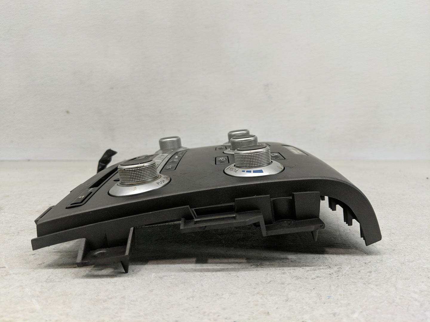 2011-2014 Nissan Murano Radio AM FM Cd Player Receiver Replacement Fits Fits 2011 2012 2013 2014 OEM Used Auto Parts - Oemus