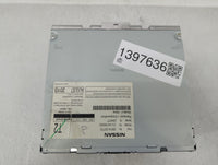 2011-2012 Nissan Murano Radio AM FM Cd Player Receiver Replacement P/N:2591A ZX77D Fits Fits 2010 2011 2012 OEM Used Auto Pa
