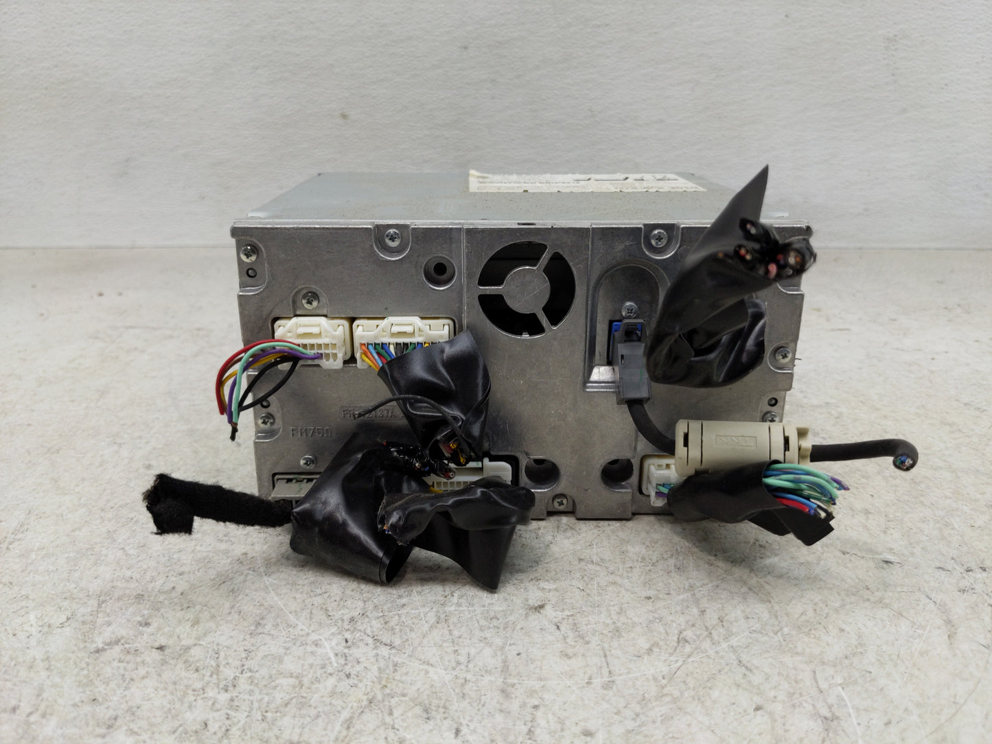2011-2012 Nissan Murano Radio AM FM Cd Player Receiver Replacement P/N:2591A ZX77D Fits Fits 2010 2011 2012 OEM Used Auto Pa
