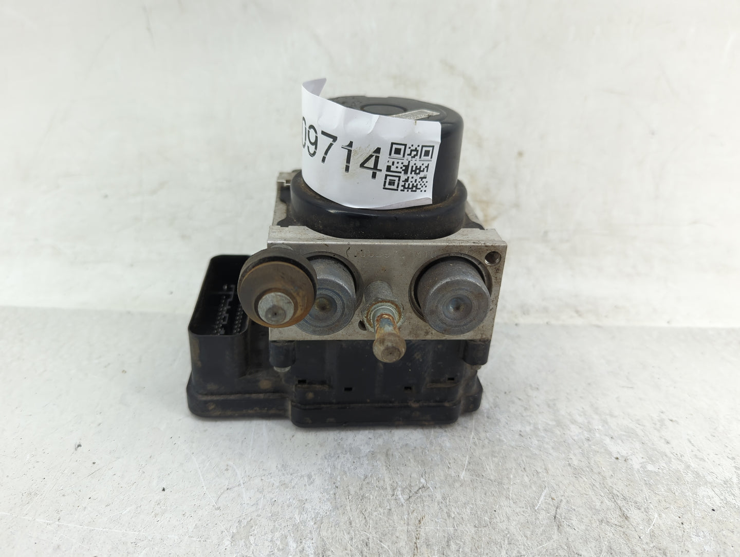 2011 Nissan Murano ABS Pump Control Module Replacement P/N:476601AA0B Fits OEM Used Auto Parts - Oemusedautoparts1.com