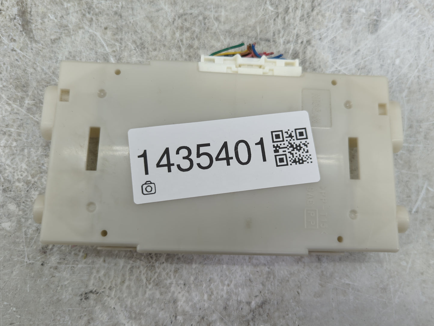 2011-2012 Nissan Murano Radio AM FM Cd Player Receiver Replacement P/N:277601SX1A Fits Fits 2011 2012 OEM Used Auto Parts - 