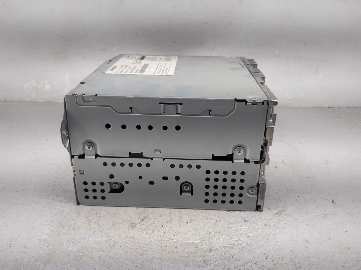 2011-2012 Nissan Murano Radio AM FM Cd Player Receiver Replacement P/N:2591A1SX5A CV-VN596AD Fits OEM Used Auto Parts - Oemu