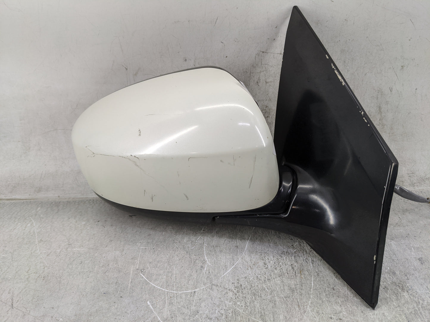2009-2014 Nissan Murano Passenger Side View Mirror - Right Door Mirror OEM Used - Oemusedautoparts1.com