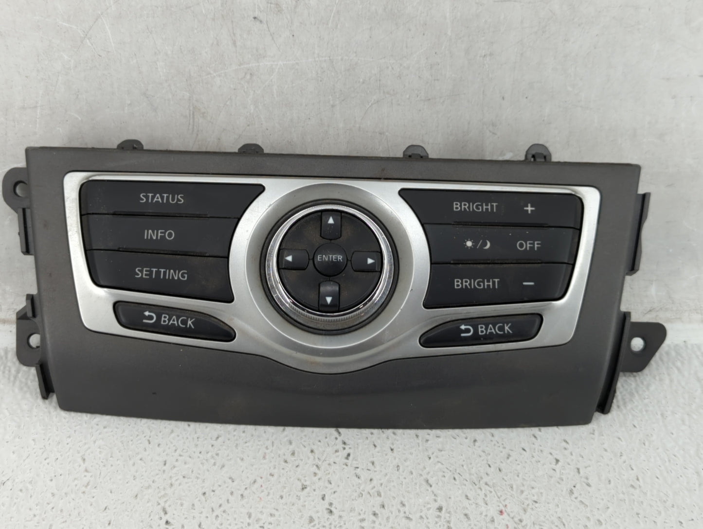 2011-2014 Nissan Murano Radio Control Panel 522809 - Oemusedautoparts1.com