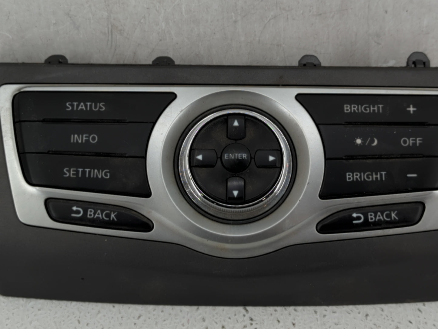2011-2014 Nissan Murano Radio Control Panel 522809 - Oemusedautoparts1.com