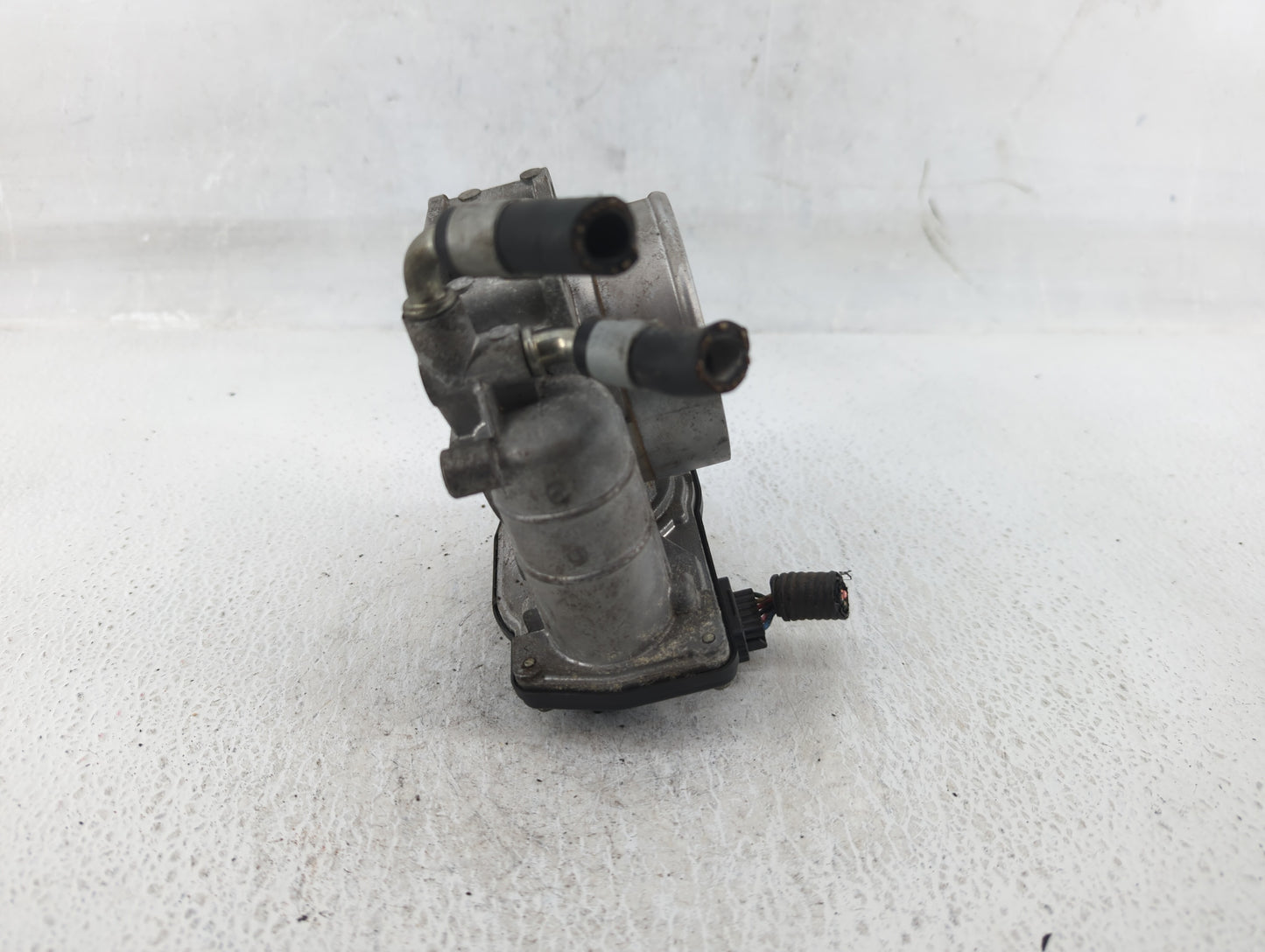 2009-2014 Nissan Murano Throttle Body P/N:RME70-11 Fits Fits 2007 2008 2009 2010 2011 2012 2013 2014 OEM Used Auto Parts - O
