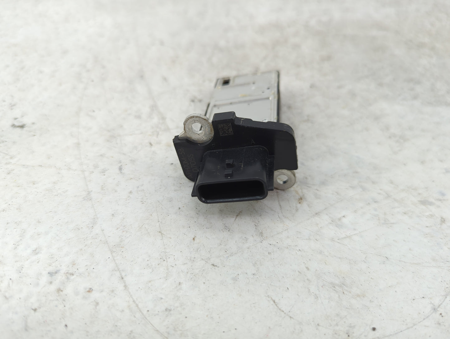 2005-2014 Nissan Pathfinder Mass Air Flow Meter Maf 1489851 - Oemusedautoparts1.com
