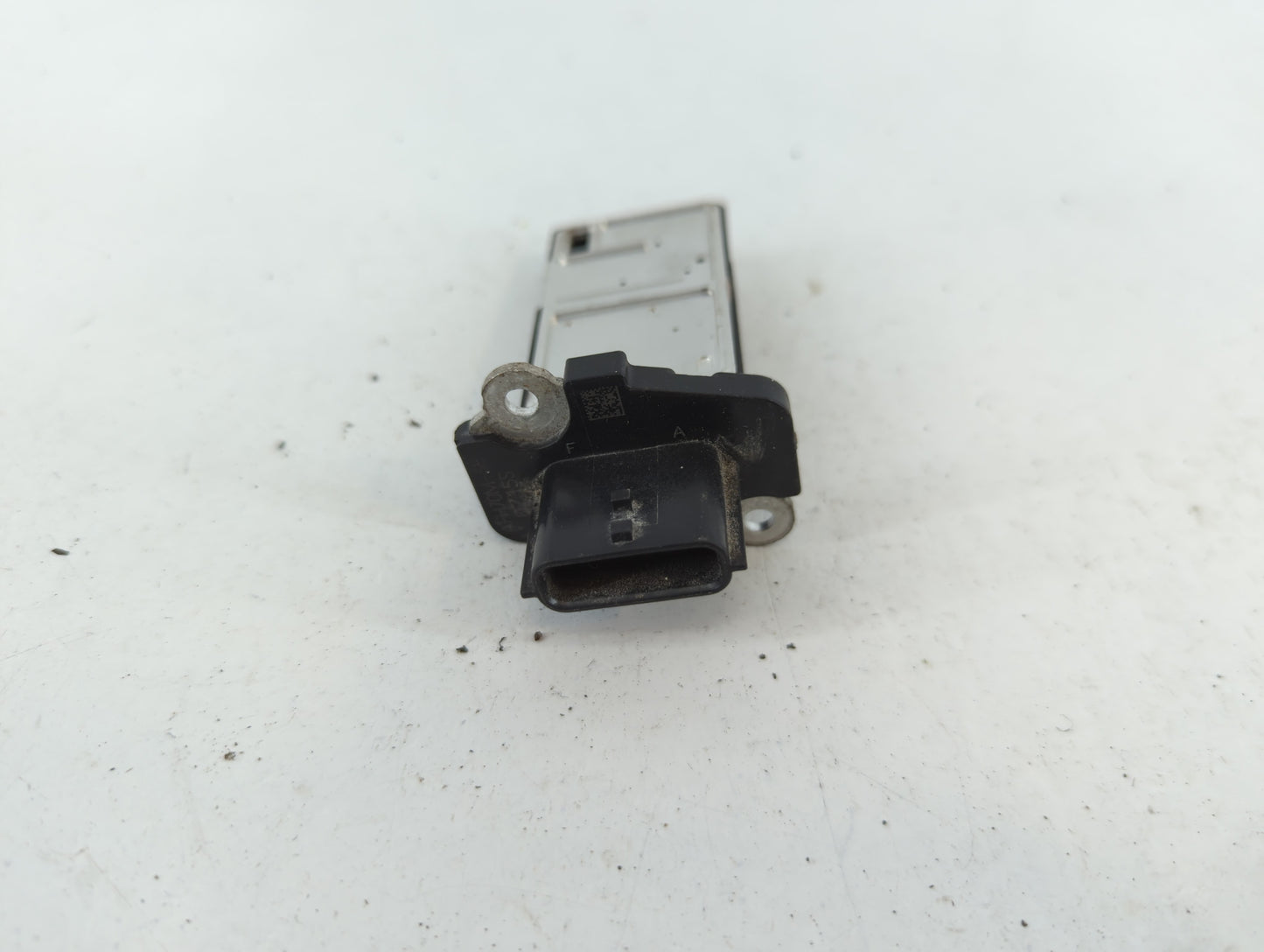 2005-2014 Nissan Pathfinder Mass Air Flow Meter Maf - Oemusedautoparts1.com
