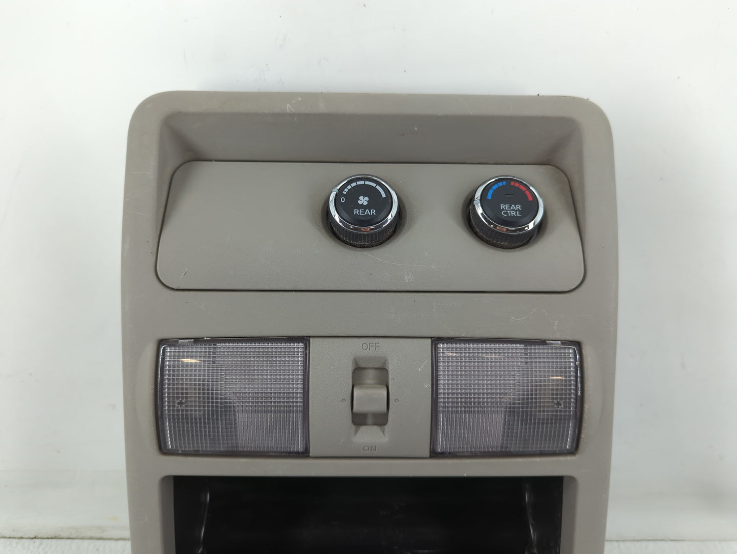 2011 Nissan Pathfinder Overhead Roof Console - Oemusedautoparts1.com