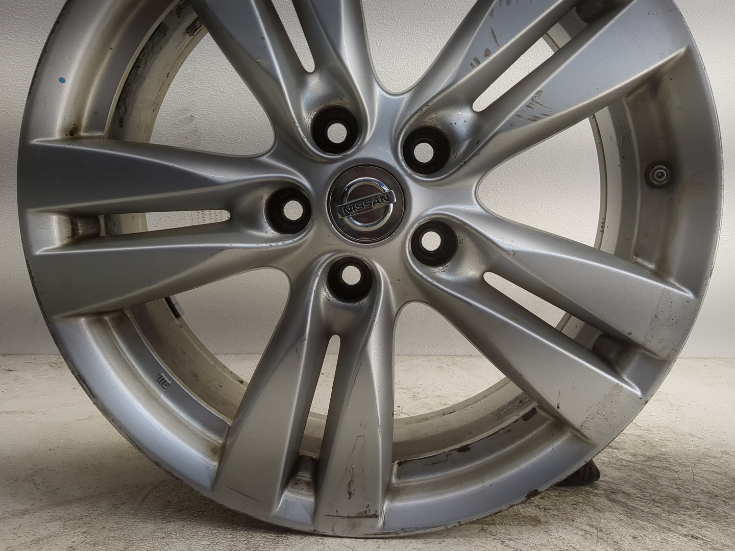 2011-2017 Nissan Quest Oem Wheel Rim - Oemusedautoparts1.com