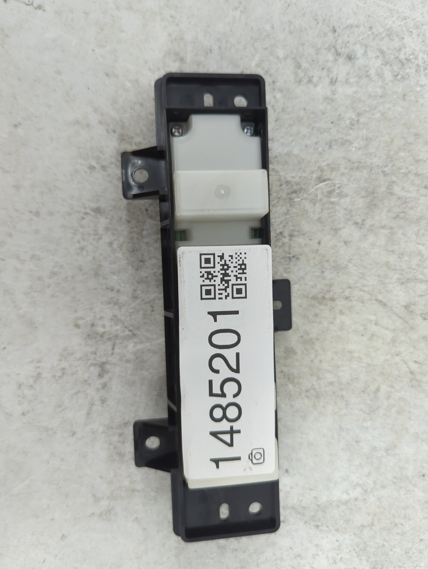 2011 Nissan Quest Climate Control Module Temperature AC/Heater Replacement Fits OEM Used Auto Parts - Oemusedautoparts1.com