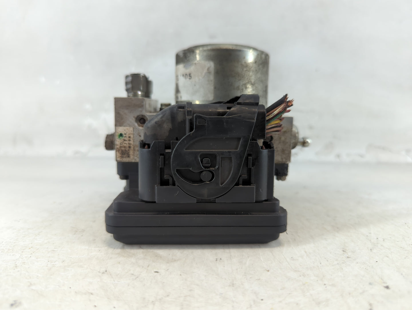 2011 Nissan Rogue ABS Pump Control Module Replacement P/N:47660 JM03A Fits OEM Used Auto Parts - Oemusedautoparts1.com