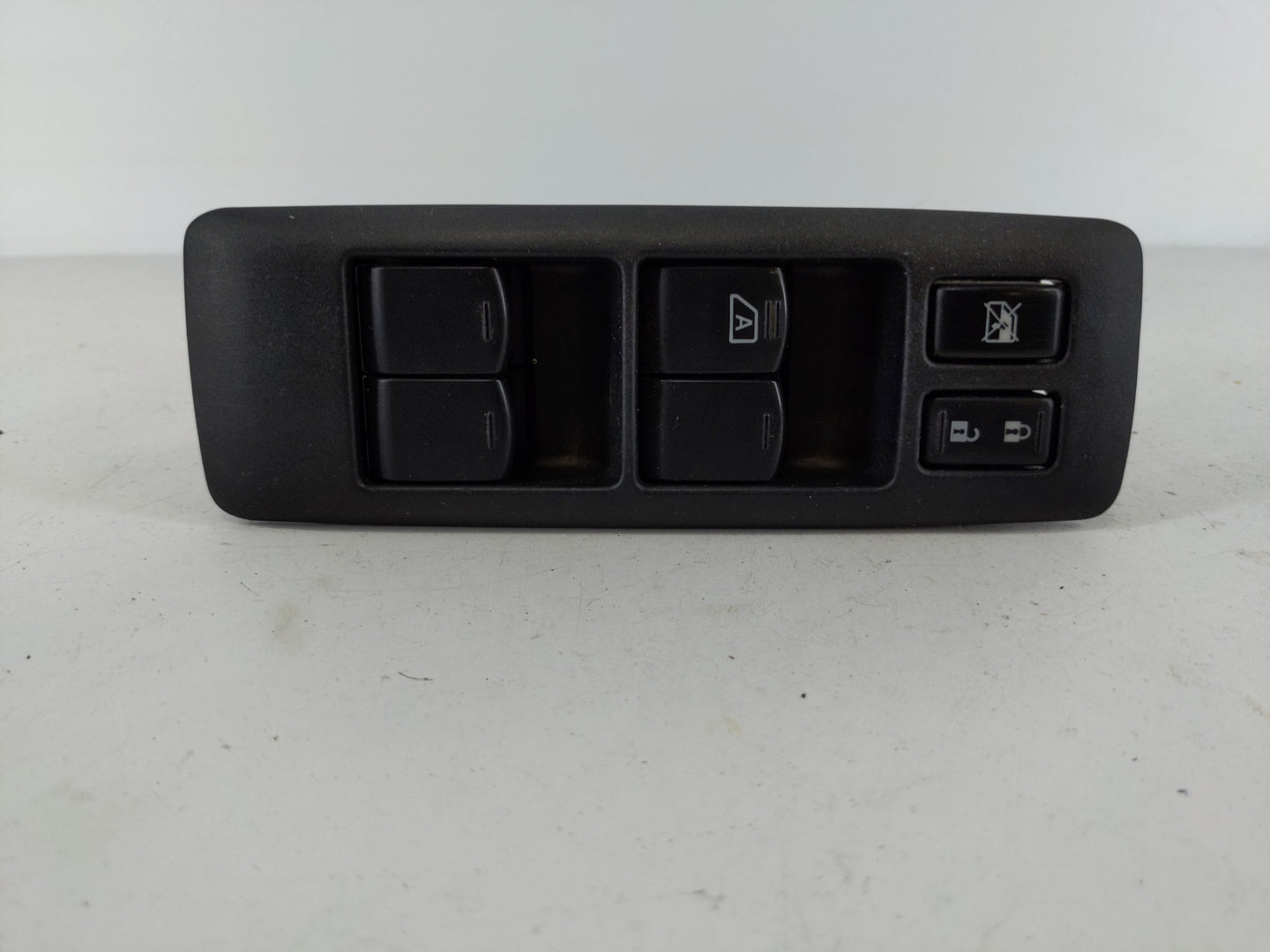 2011-2015 Nissan Rogue Master Power Window Switch Replacement Driver Side Left Fits Fits 2011 2012 2013 2014 2015 OEM Used A