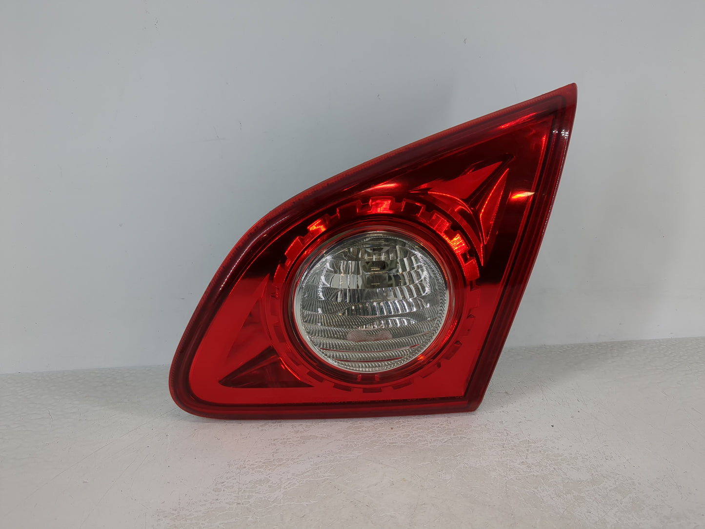 2009-2015 Nissan Rogue Tail Light Assembly Passenger Right OEM Fits Fits 2009 2010 2011 2012 2013 2014 2015 OEM Used Auto Pa