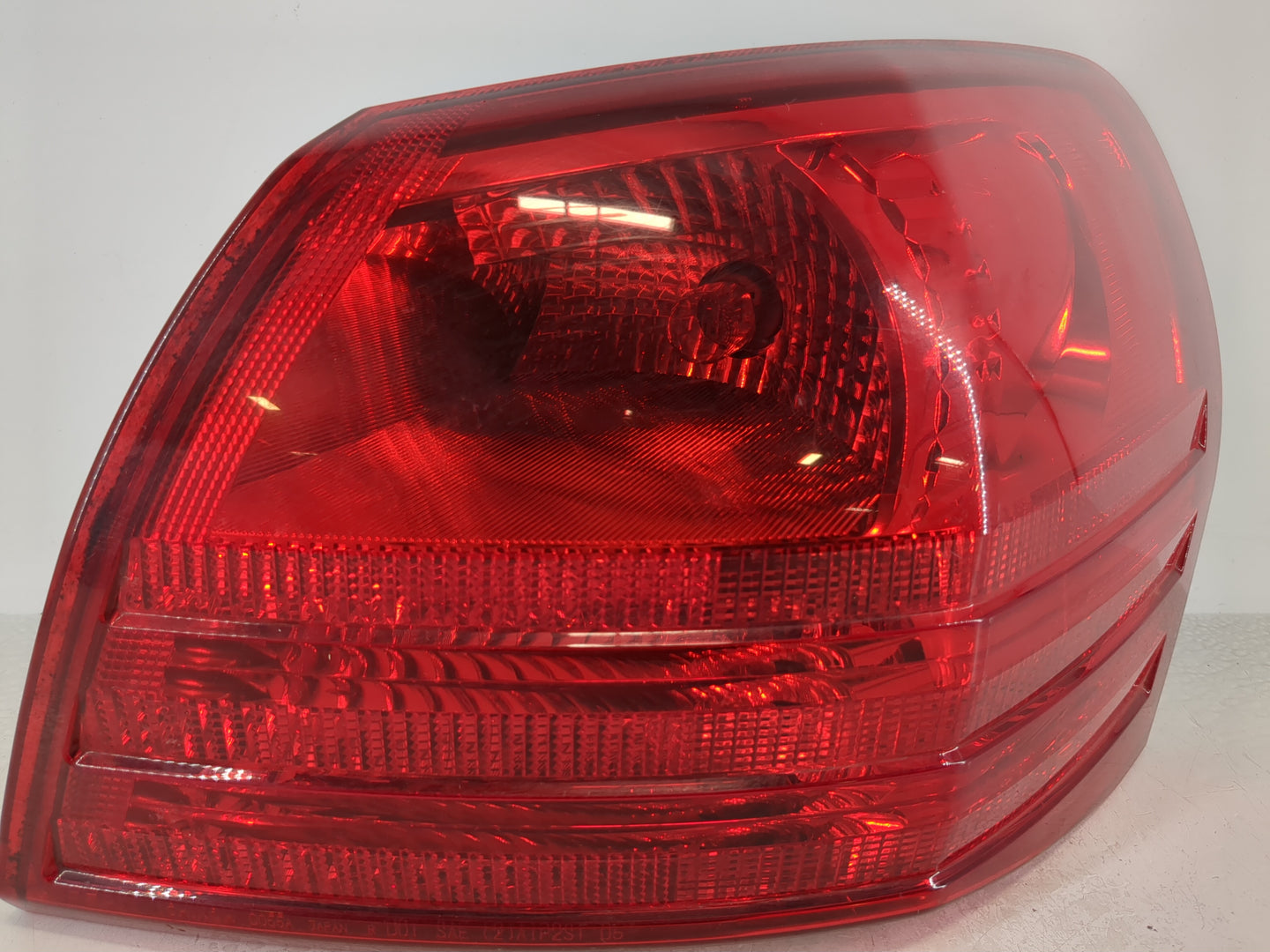 2008-2015 Nissan Rogue Tail Light Assembly Passenger Right OEM Fits Fits 2008 2009 2010 2011 2012 2013 2014 2015 OEM Used Au