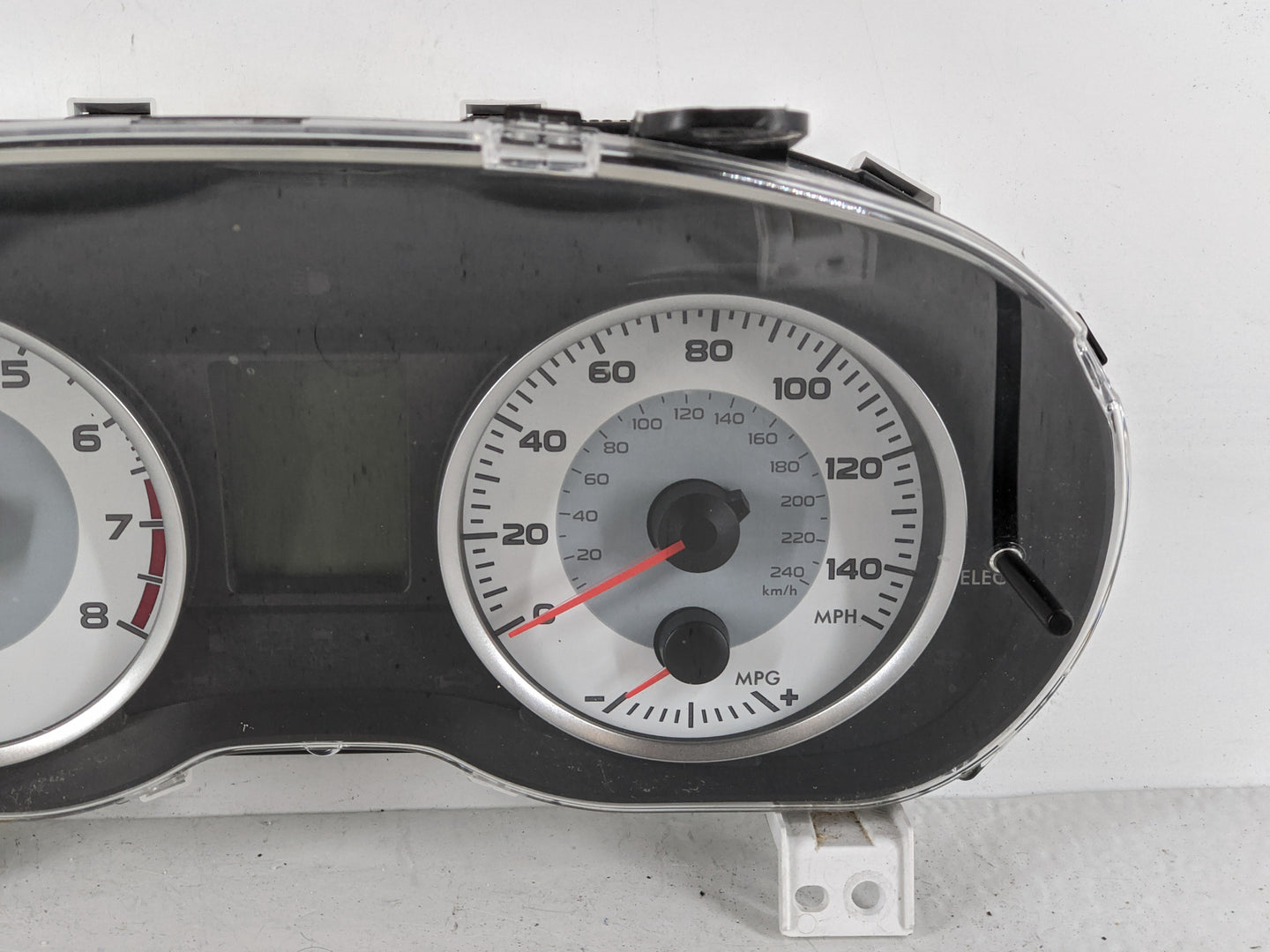 2011-2012 Nissan Rogue Instrument Cluster Speedometer Gauges P/N:85002FJ880 Fits Fits 2011 2012 OEM Used Auto Parts - Oemuse