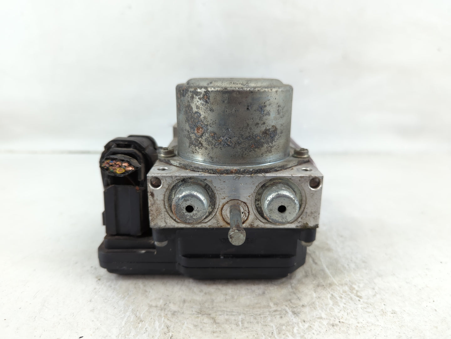 2011 Nissan Rogue ABS Pump Control Module Replacement P/N:47660 JM13A 0916K143 Fits OEM Used Auto Parts - Oemusedautoparts1.