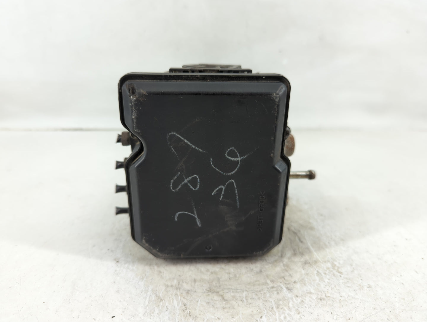 2011 Nissan Rogue ABS Pump Control Module Replacement P/N:47660 JM13A 0916K143 Fits OEM Used Auto Parts - Oemusedautoparts1.
