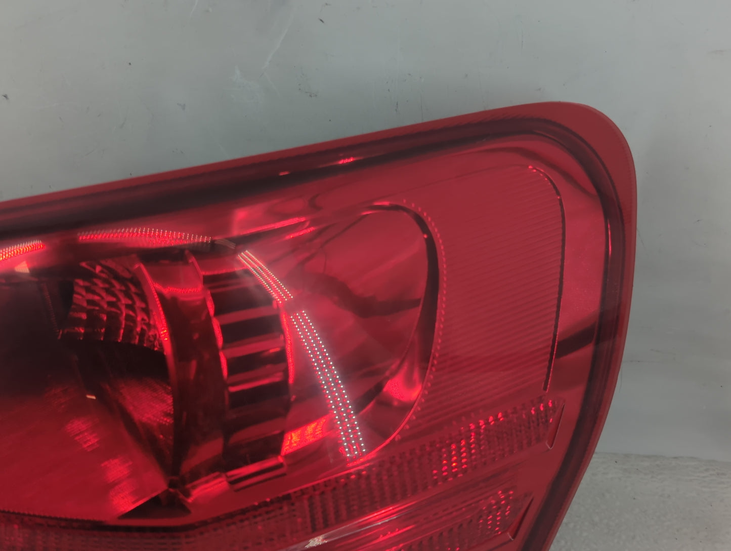 2008-2015 Nissan Rogue Tail Light Assembly Passenger Right OEM Fits Fits 2008 2009 2010 2011 2012 2013 2014 2015 OEM Used Au