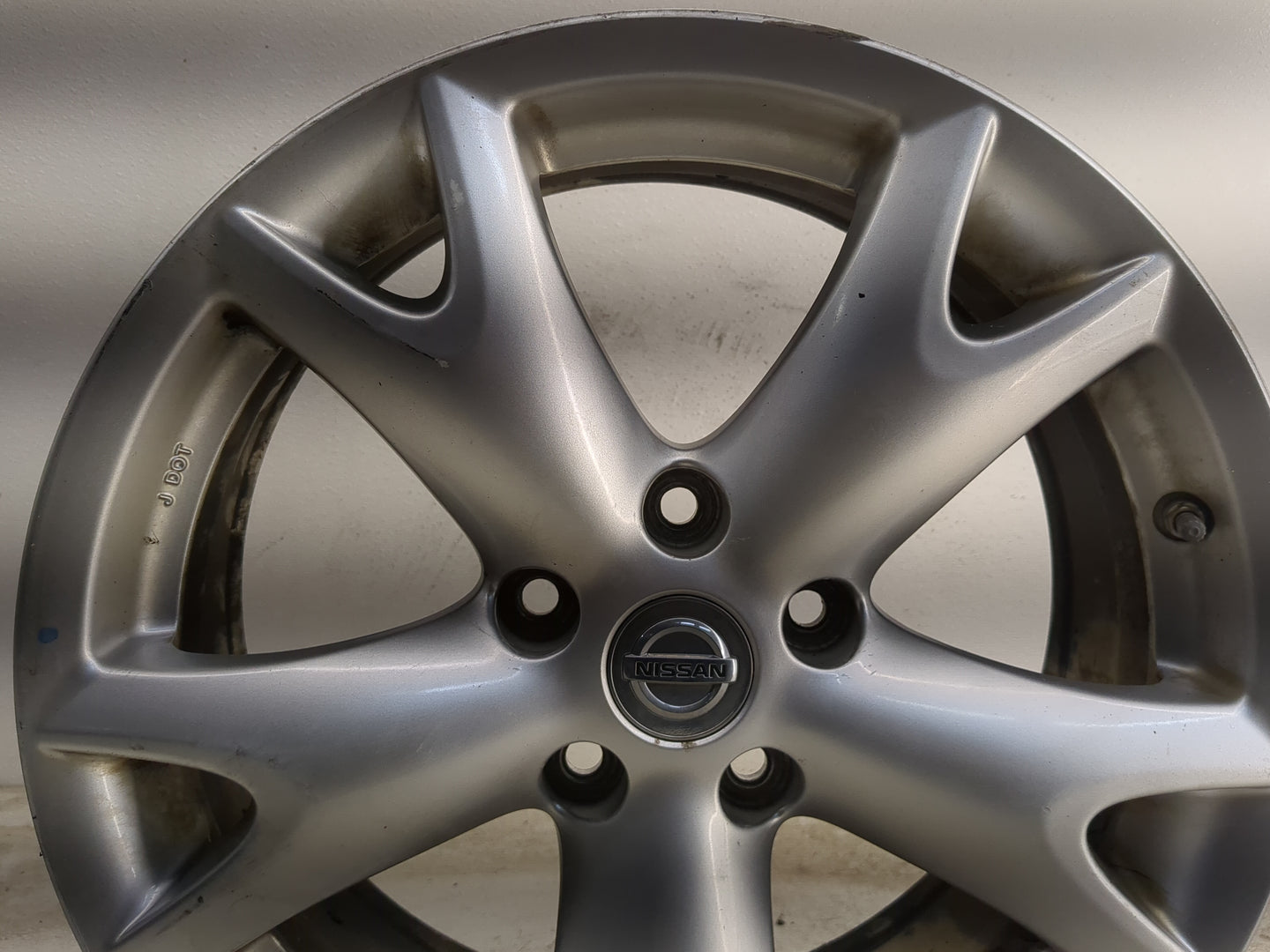 2008-2012 Nissan Rogue Oem Wheel Rim - Oemusedautoparts1.com