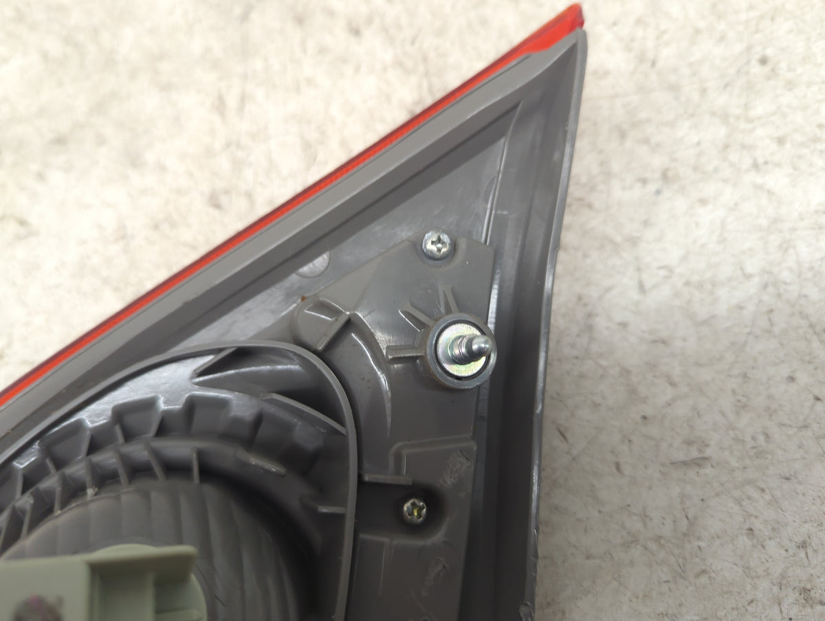 2009-2015 Nissan Rogue Passenger Right Side Deck Lid Mounted Tail Light 1211694 - Oemusedautoparts1.com