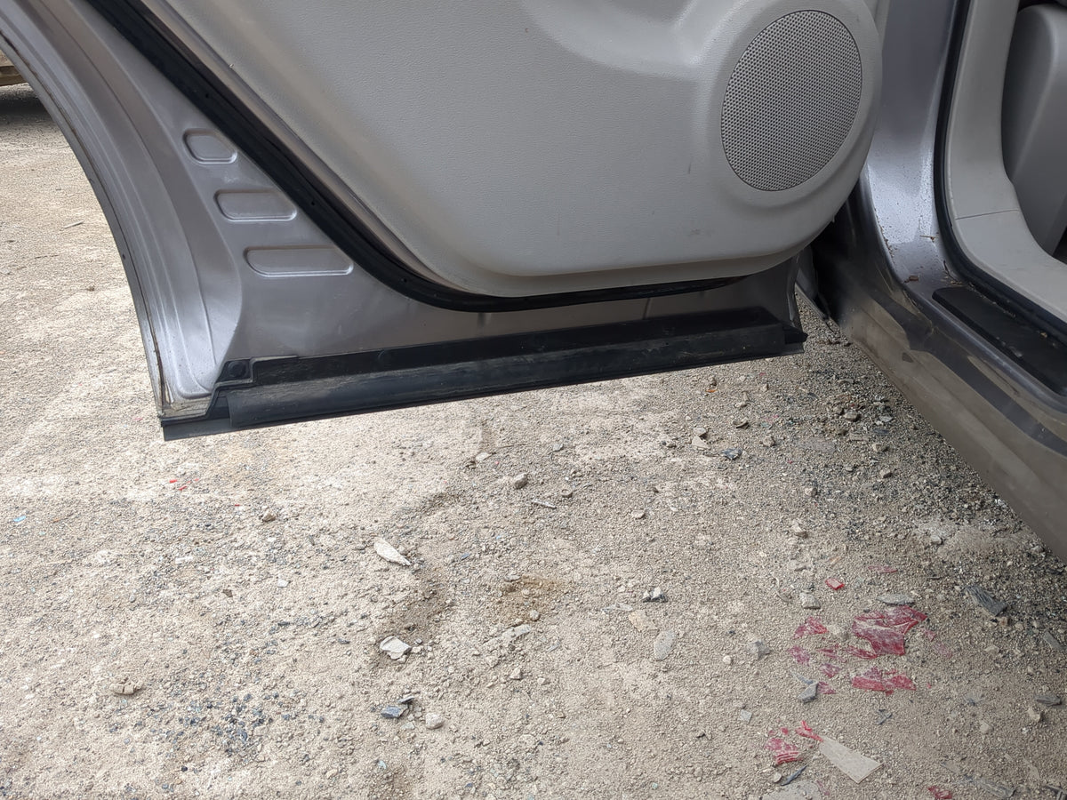 2011-2015 Nissan Rogue Driver Rear Door Oem 1211827 - Oemusedautoparts1.com