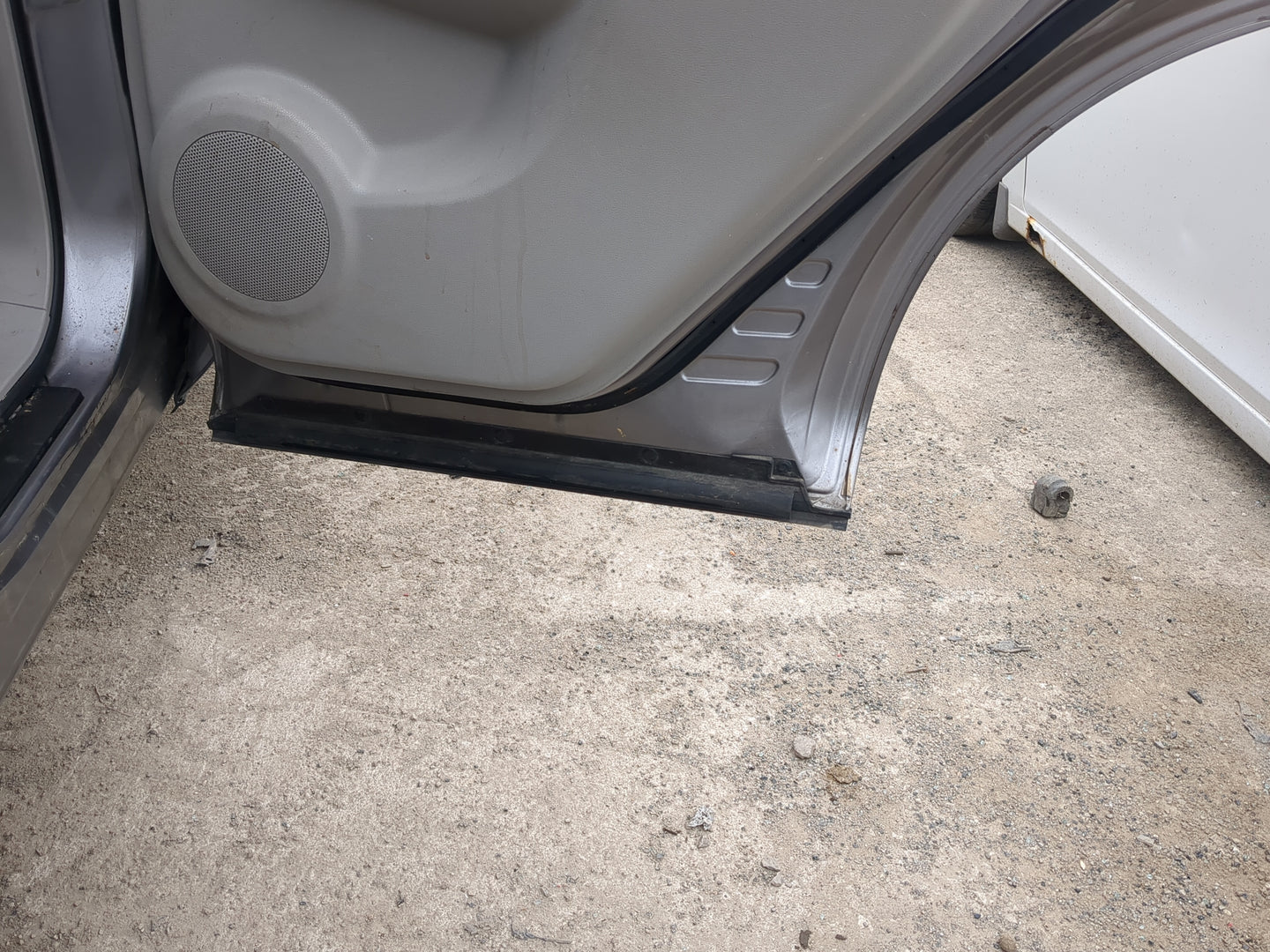2011-2015 Nissan Rogue Passenger Rear Door Oem - Oemusedautoparts1.com