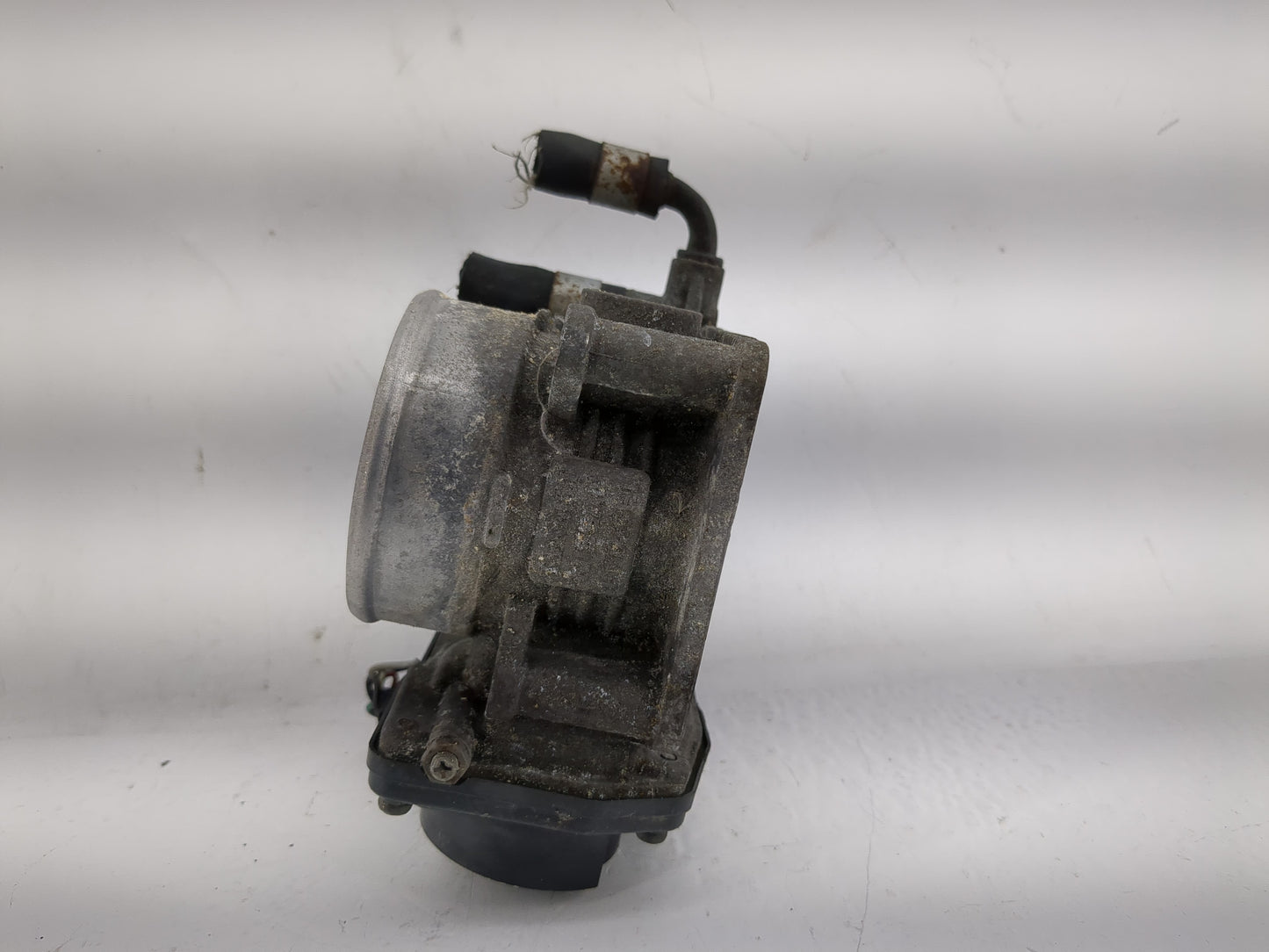 2011-2015 Nissan Rogue Throttle Body Fits Fits 2011 2012 2013 2014 2015 OEM Used Auto Parts - Oemusedautoparts1.com