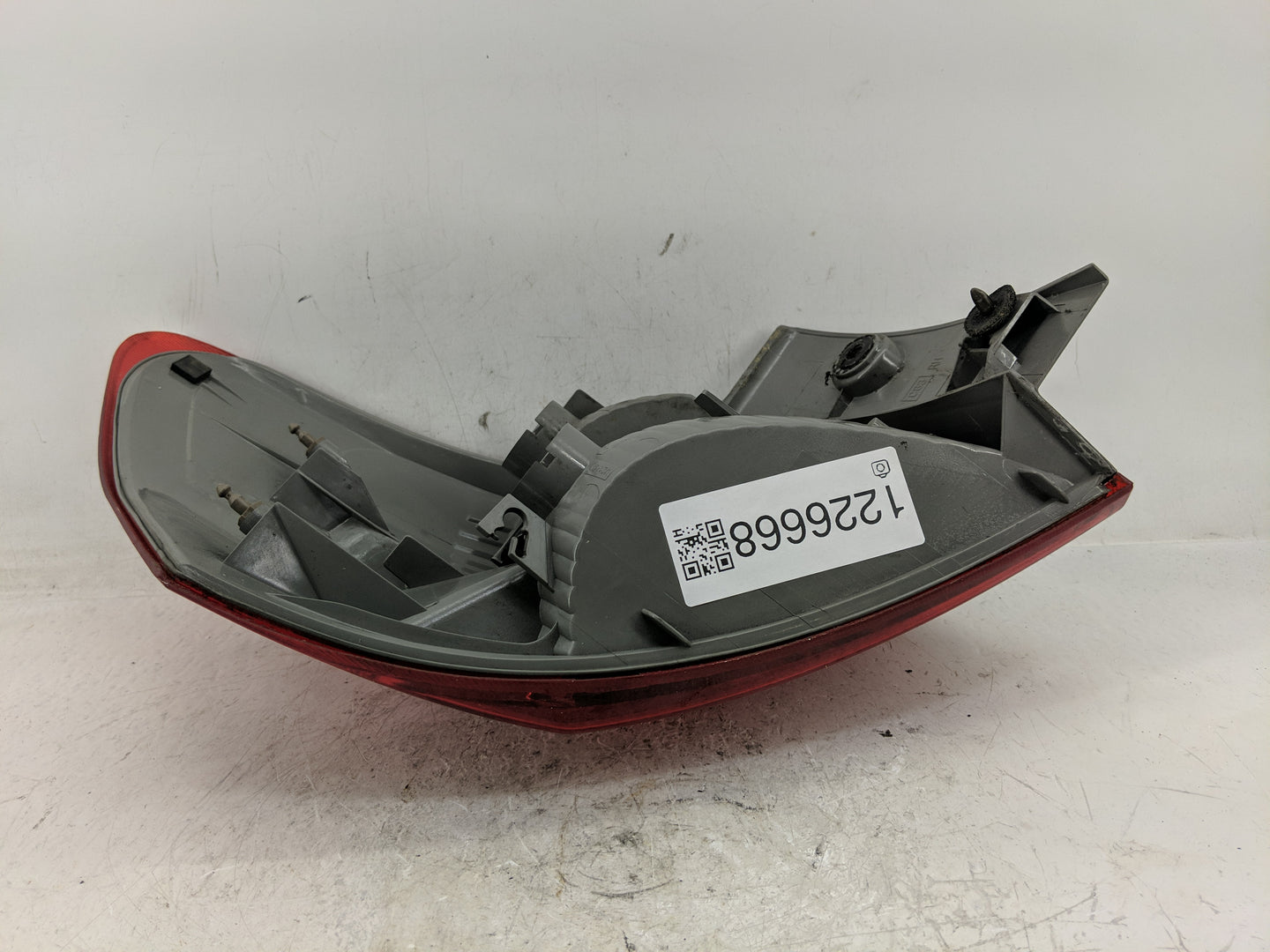 2008-2015 Nissan Rogue Tail Light Assembly Passenger Right OEM Fits Fits 2008 2009 2010 2011 2012 2013 2014 2015 OEM Used Au
