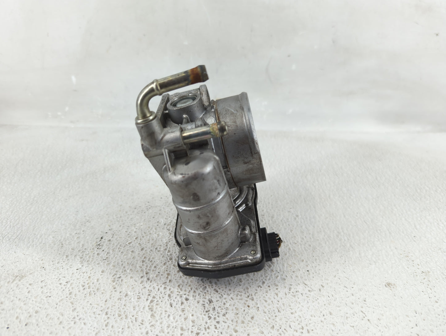 2011-2015 Nissan Rogue Throttle Body Fits Fits 2011 2012 2013 2014 2015 OEM Used Auto Parts - Oemusedautoparts1.com