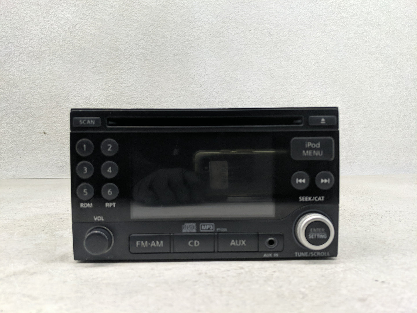 2011-2012 Nissan Rogue Radio AM FM Cd Player Receiver Replacement P/N:281851VK0A Fits Fits 2011 2012 OEM Used Auto Parts - O