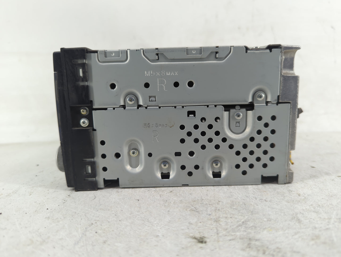 2011-2012 Nissan Rogue Radio AM FM Cd Player Receiver Replacement P/N:28185 1VK0A Fits Fits 2011 2012 OEM Used Auto Parts - 