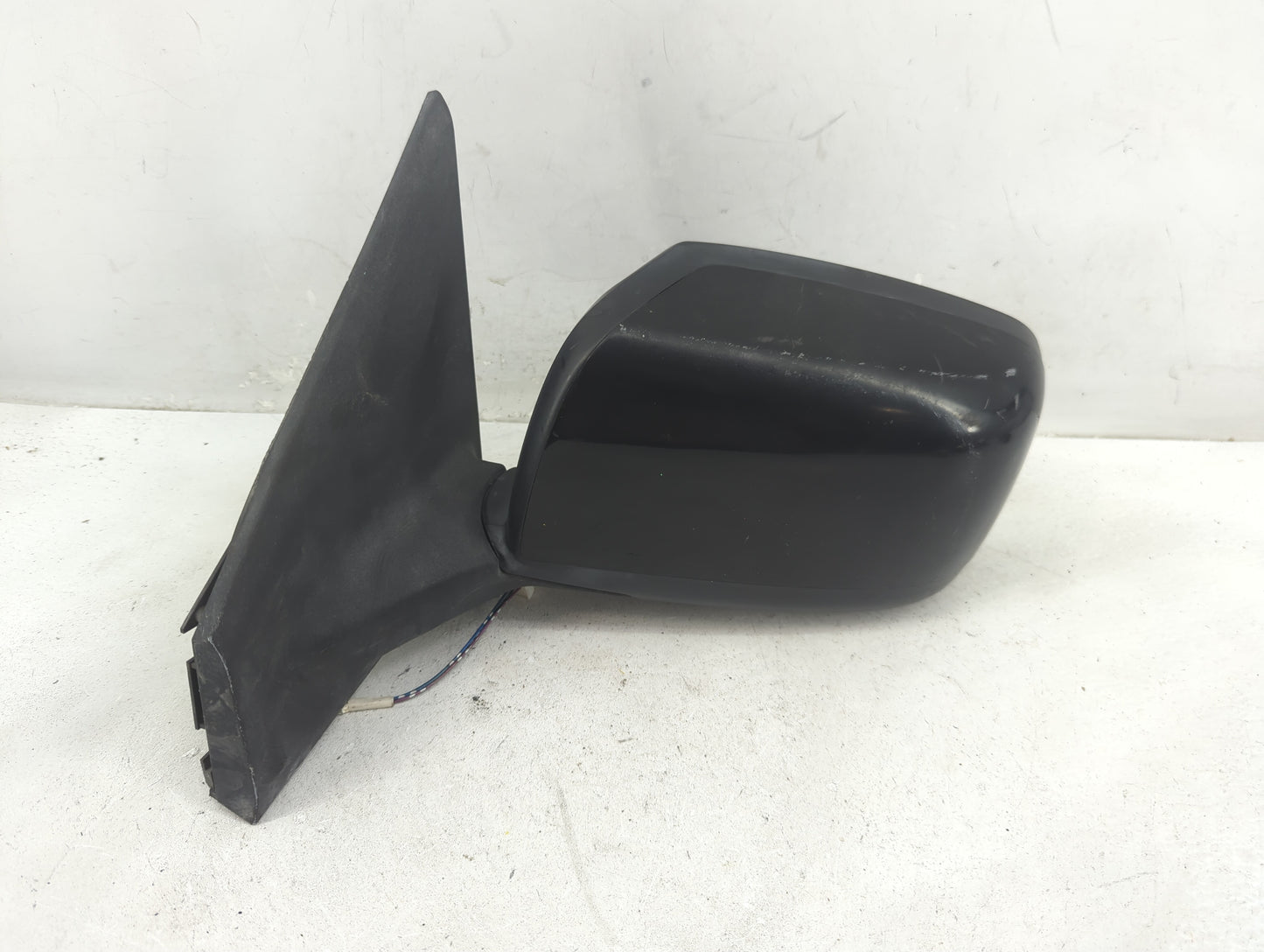 2008-2015 Nissan Rogue Driver Side View Mirror - Left Door Mirror OEM Used - Oemusedautoparts1.com