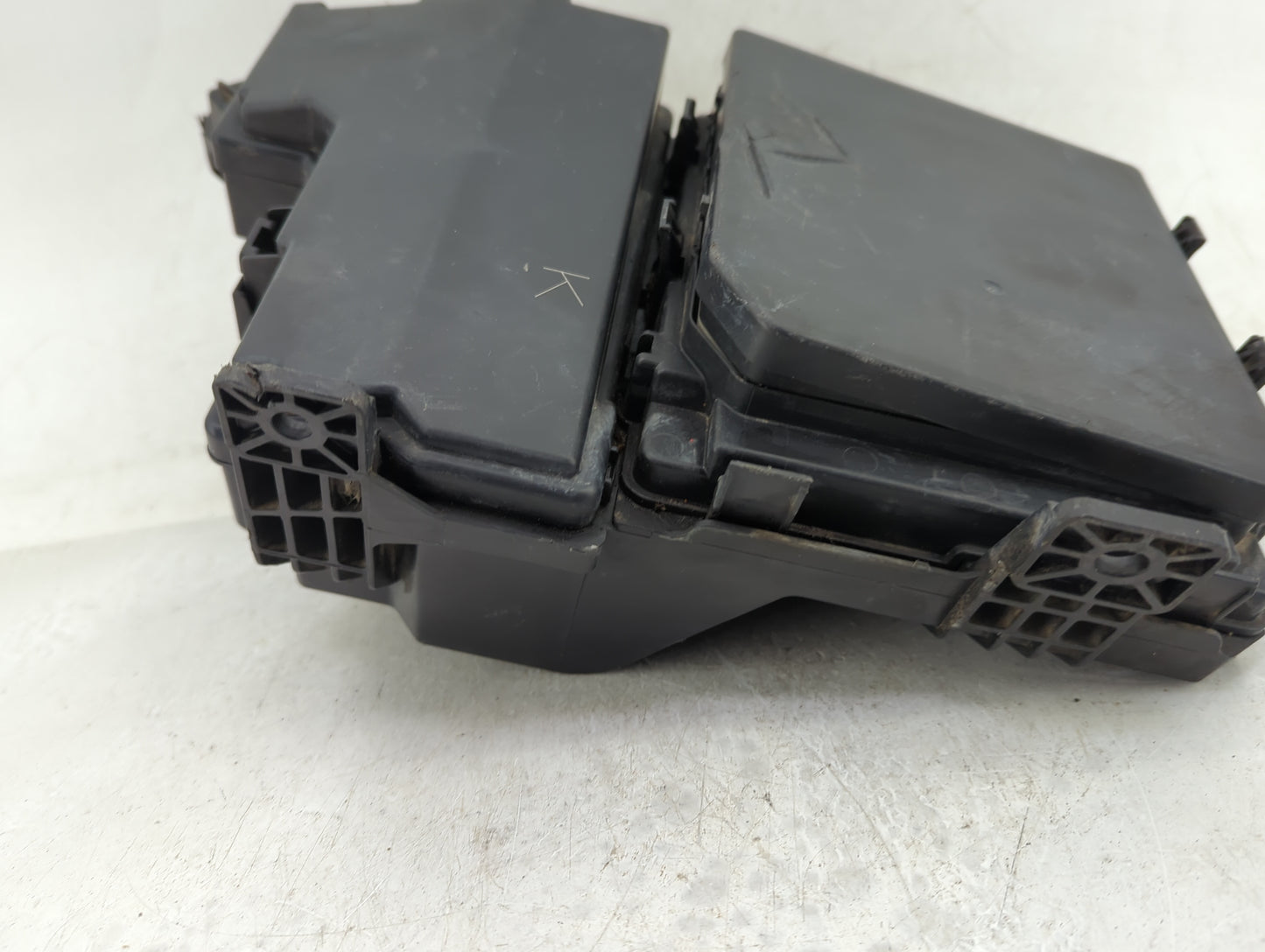 2011 Nissan Rogue Fusebox Fuse Box Panel Relay Module Fits OEM Used Auto Parts - Oemusedautoparts1.com