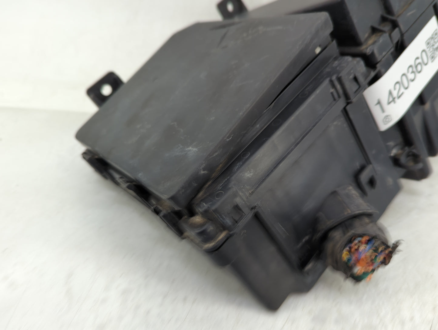 2011 Nissan Rogue Fusebox Fuse Box Panel Relay Module Fits OEM Used Auto Parts - Oemusedautoparts1.com
