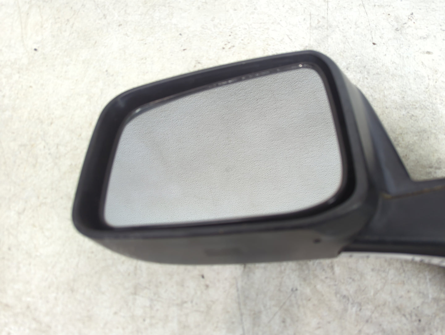 2008-2015 Nissan Rogue Driver Side View Mirror - Left Door Mirror OEM Used - Oemusedautoparts1.com