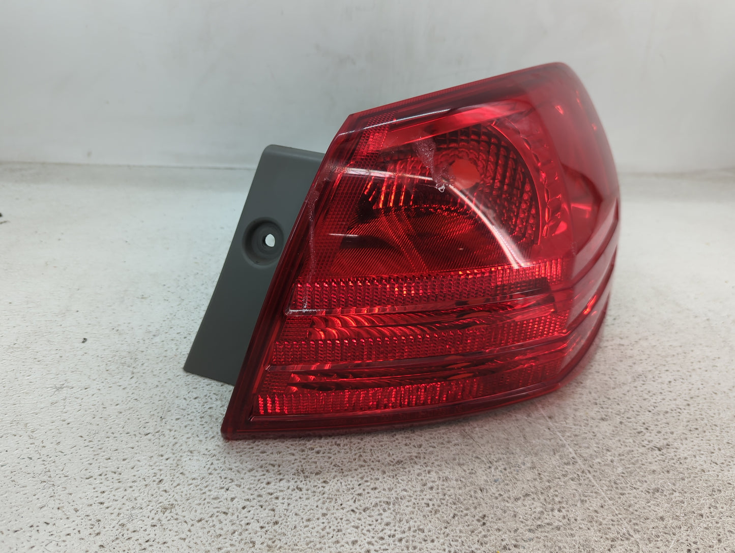 2008-2015 Nissan Rogue Tail Light Assembly Passenger Right OEM Fits Fits 2008 2009 2010 2011 2012 2013 2014 2015 OEM Used Au